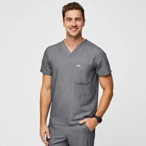 FIGS Graphite Leon Three-Pocket Scrub Top™